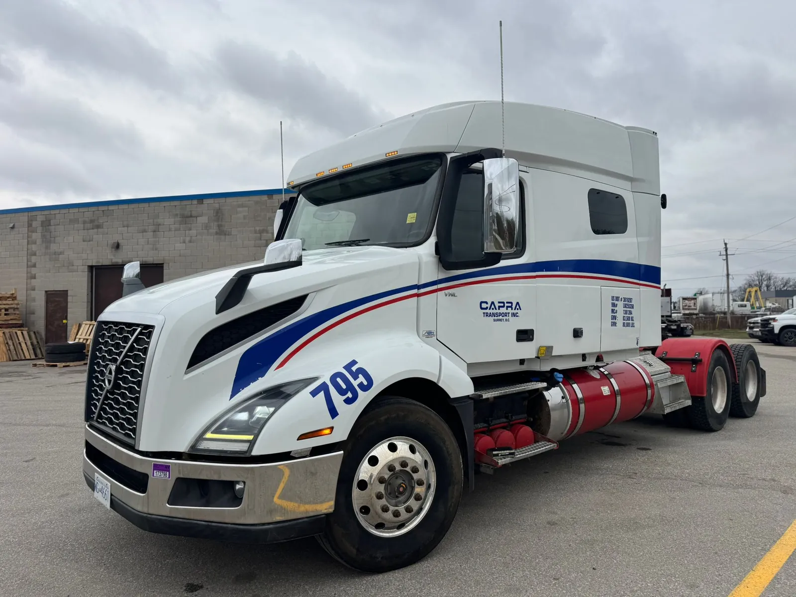 Capra Transport Unit 795, Volvo VNL